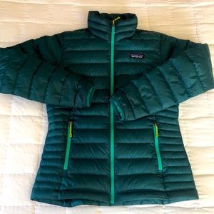 Patagonia down coat size xs